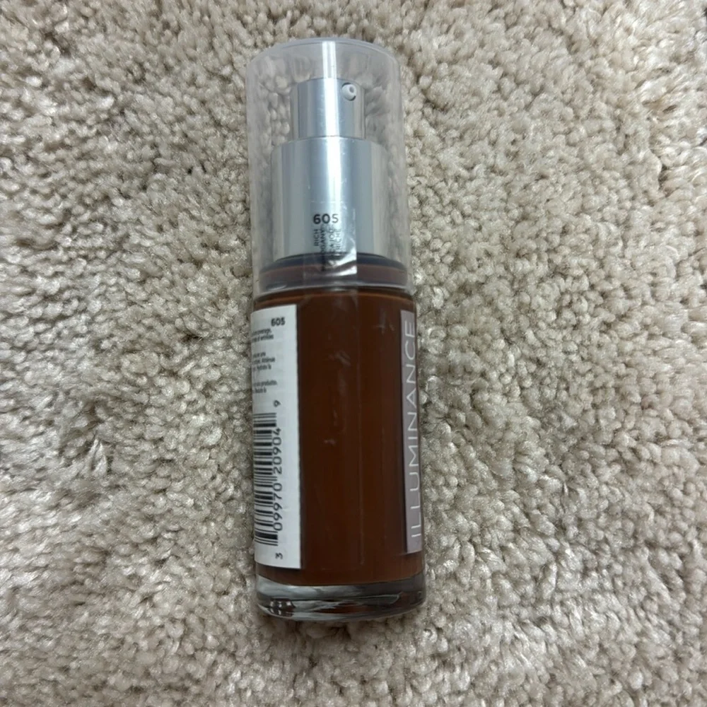 NEW Revlon Illuminance Skin-Caring Liquid Foundation - 605 Rich Mahogany‎